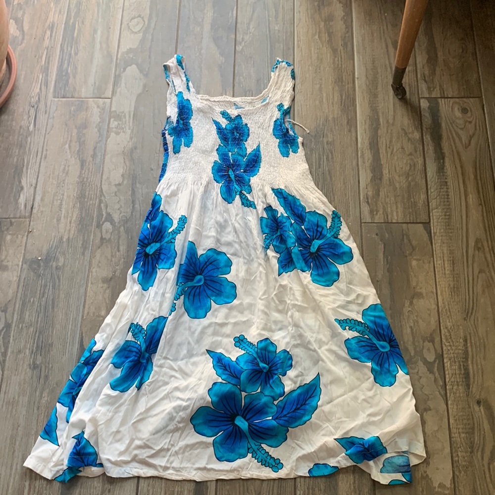 Gorgeous White Floral Flowy Sundress